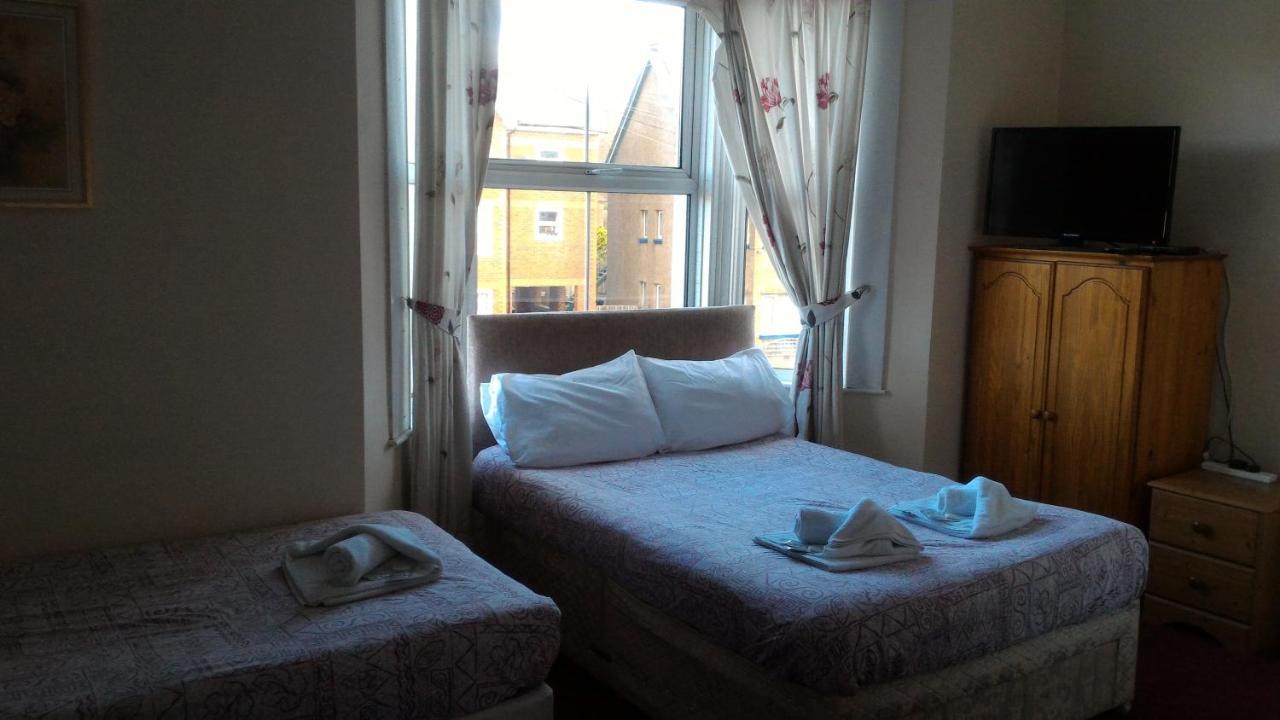Cedar Lodge Hotel Έξετερ Εξωτερικό φωτογραφία