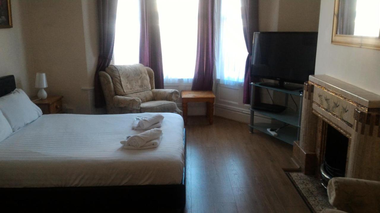 Cedar Lodge Hotel Έξετερ Εξωτερικό φωτογραφία